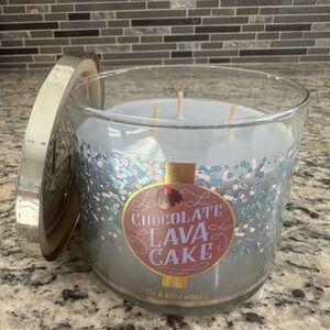 Bath & Body Works: 14.5 Oz 3-Wick Candle: Chocolate Lava Cake